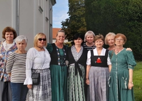 Nők Devecserért