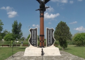 A HŐSÖKRE emlékeztek Devecserben