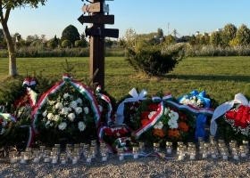 A vörösiszap-katasztrófára emlékeztek Devecserben