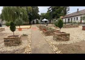 Senior játszótérrel és mediterrán kerttel bővült a Berta park